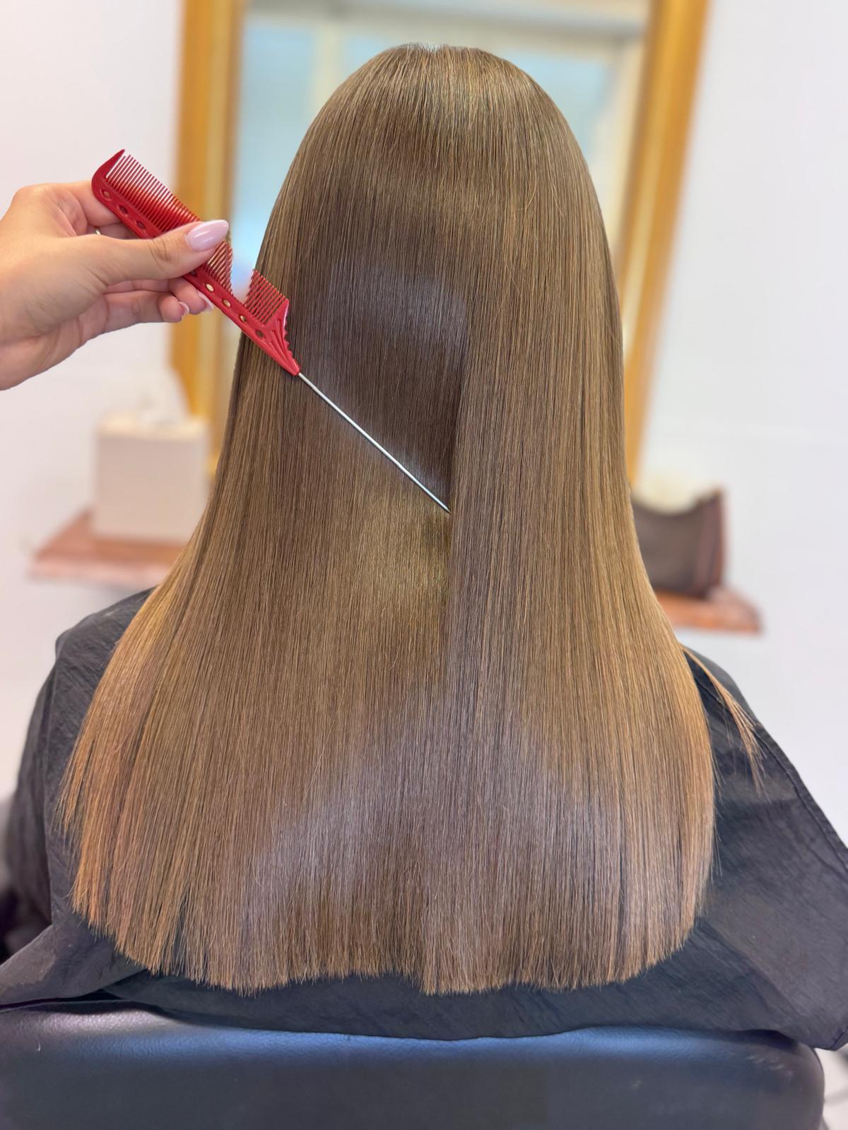 Frisur von Andreia Costa Hairartist, Coiffeur in Oetwil am See
